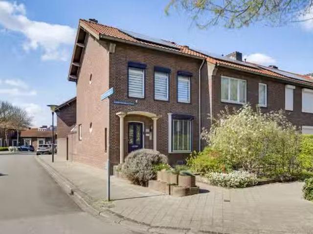 Woning te koop in Amby, Limburg
