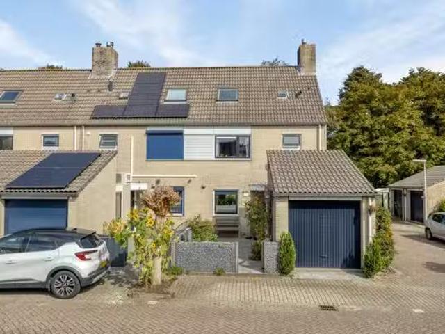 Woning te koop in Ommoord, Rotterdam