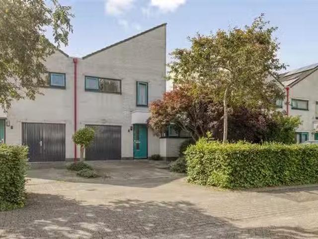 Landhuis te koop in Almere