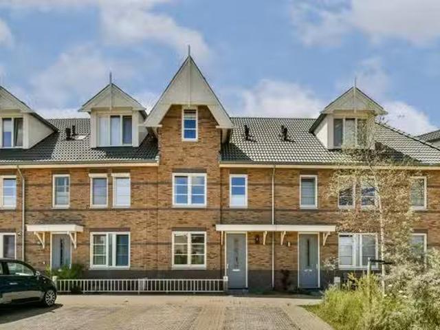 Woning te koop in Literatuurwijk, Almere-haven
