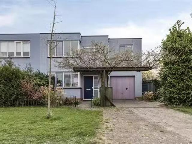 Woning te koop in Bloemenbuurt, Almere-haven