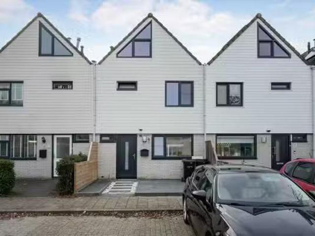 Woning te koop in Bouwmeesterbuurt, Almere-haven