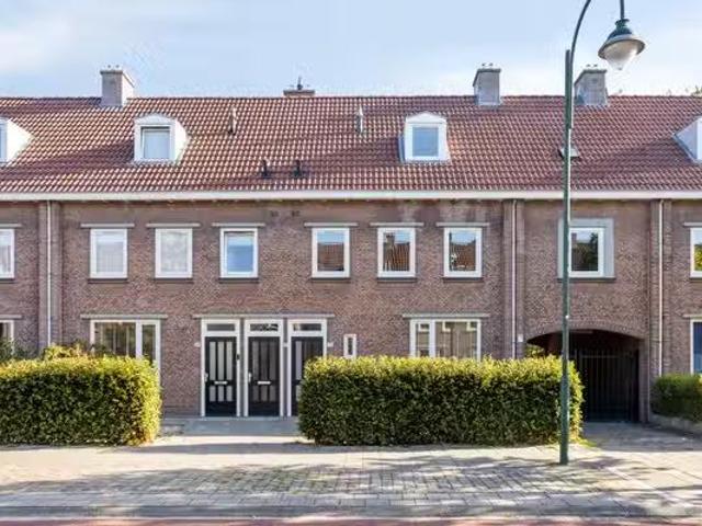 Woning te koop in Stratum, Acht