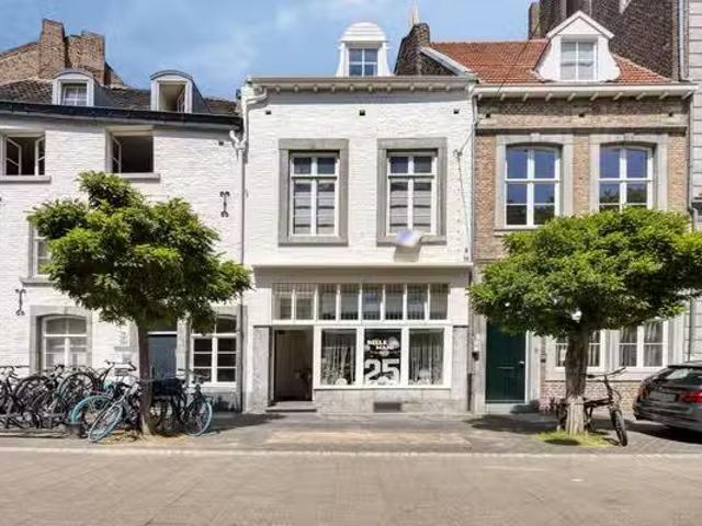 Landhuis te koop in Maastricht, Malberg