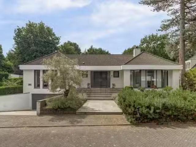 Woning te koop in Stratum, Acht