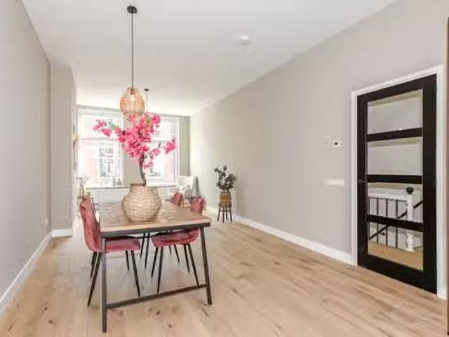 Woning te koop in Loosduinen, Zuid Holland