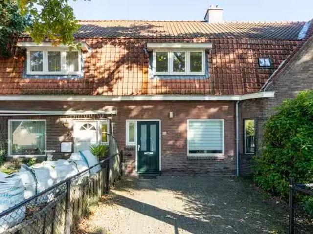Woning te koop in Stratum, Acht