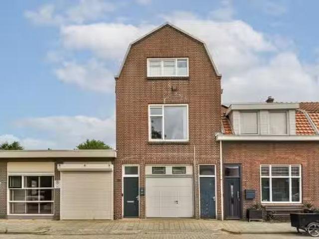 Woning te koop in Omval, Vlaardingen