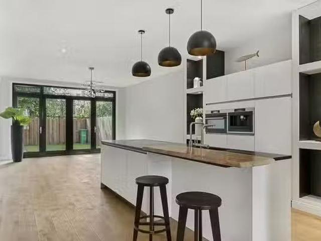 Woning te koop in Zeeheldenkwartier, Zuid Holland