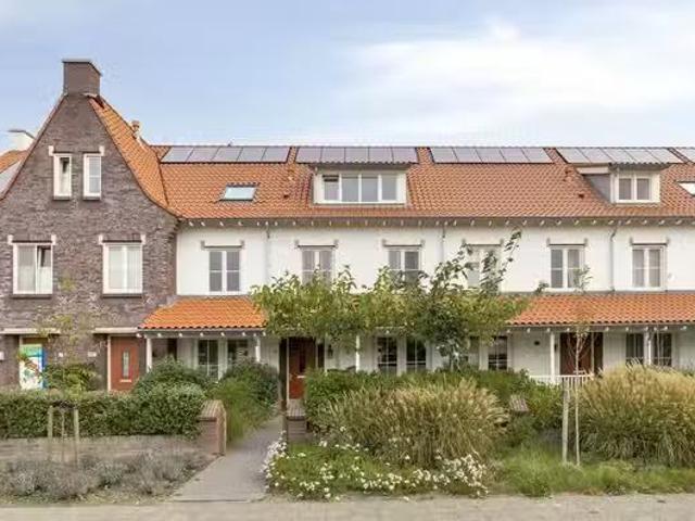 Woning te koop in Loosduinen, Zuid Holland