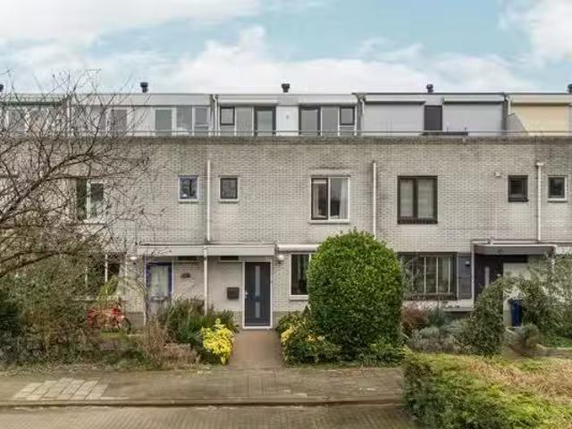 Woning te koop in Tussen de Vaarten, Almere-haven