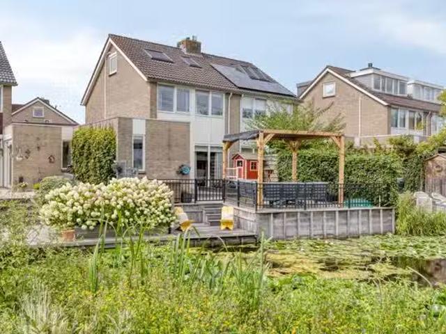 Woning te koop in Ommoord, Rotterdam