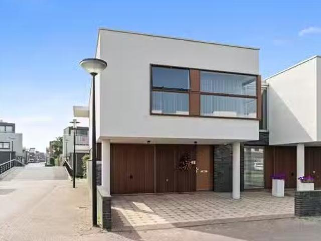 Woning te koop in Wateringse Veld, Zuid Holland