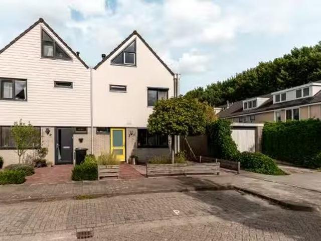 Woning te koop in Landgoederenbuurt, Almere-haven