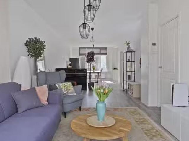 Woning te koop in Charlois, Rotterdam