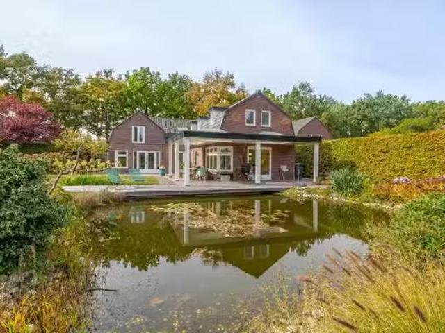 Woning te koop in Stratum, Acht