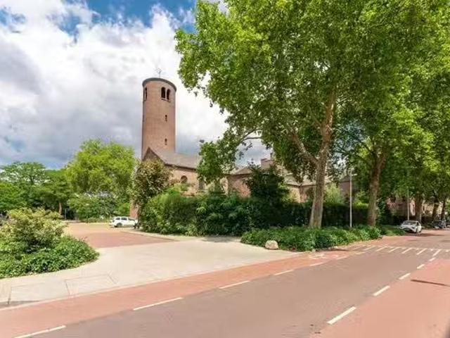 Landhuis te koop in Eindhoven, Kerstroosplein