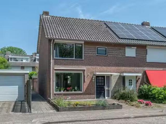Landhuis te koop in Eindhoven, Joriskwartier