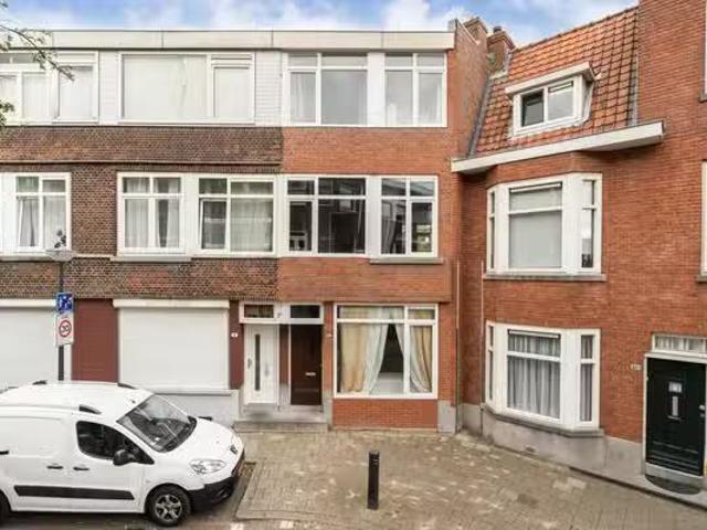 Landhuis te koop in Vlaardingen, Nieuw Sluis