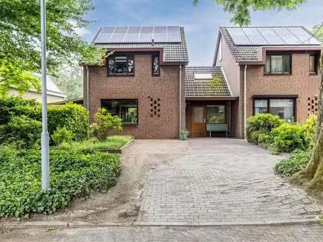 Woning te koop in Ommoord, Rotterdam