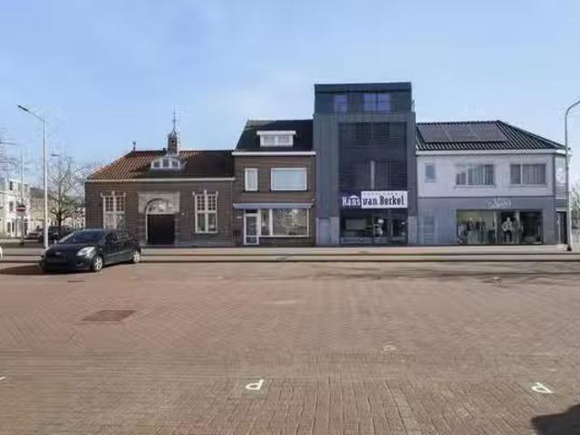 Landhuis te koop in Tilburg, Tilburg Centrum