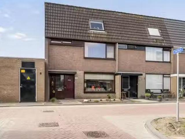 Woning te koop in Westwijk, Vlaardingen