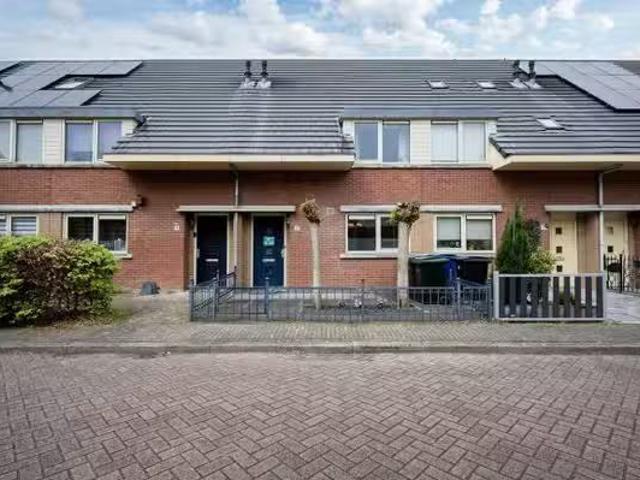 Woning te koop in Literatuurwijk, Almere-haven