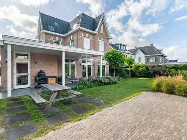 Woning te koop in Loosduinen, Den Haag