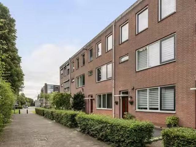 Woning te koop in Westwijk, Vlaardingen