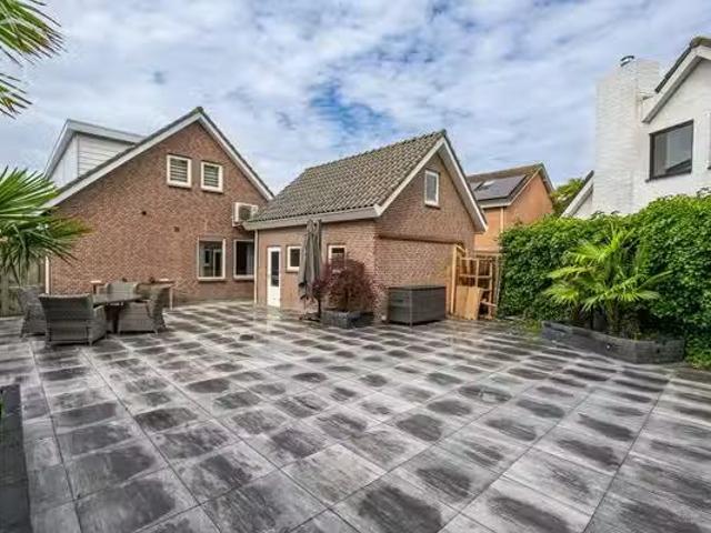 Landhuis te koop in Ouddorp