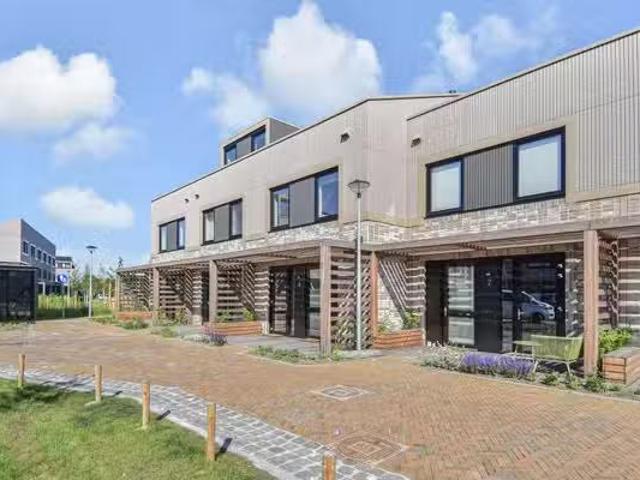 Landhuis te koop in Den Haag, Wateringse Veld