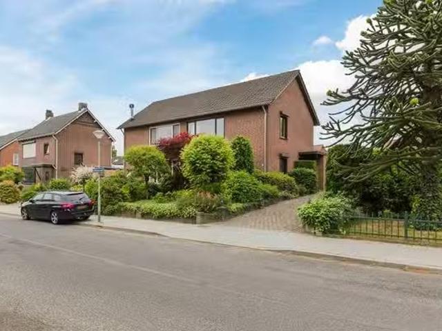 Woning te koop in Bloemenbuurt, Zuid Holland