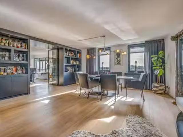 Woning te koop in Loosduinen, Zuid Holland