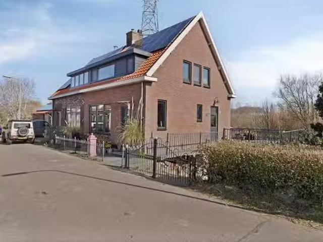 Woning te koop in Charlois, Rotterdam