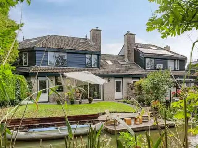 Woning te koop in Het Lage Land, Rotterdam