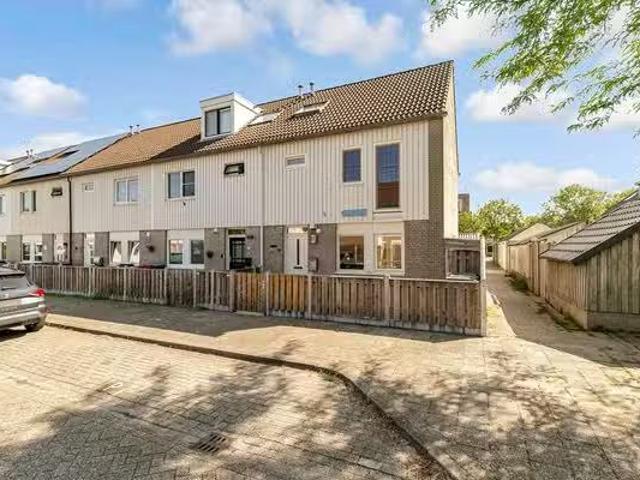 Landhuis te koop in Almere