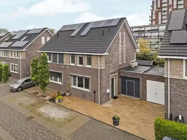 Woning te koop in Stripheldenbuurt, Almere-haven