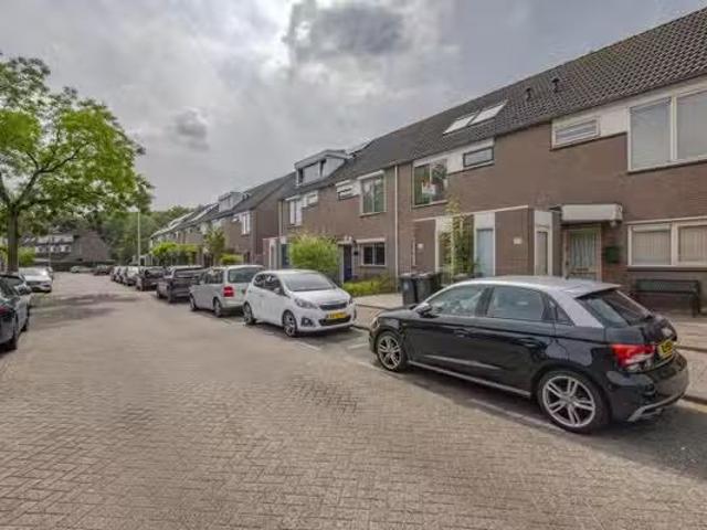 Woning te koop in Waalwijk, Noord Brabant