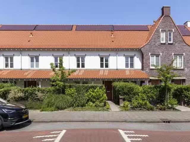 Woning te koop in Den Haag, Vroondaal