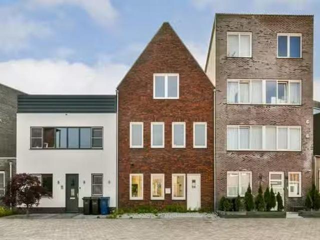 Woning te koop in Almere-haven, Flevoland