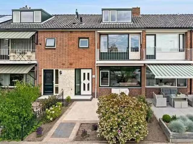Woning te koop in Hoevenbuurt, Vlaardingen
