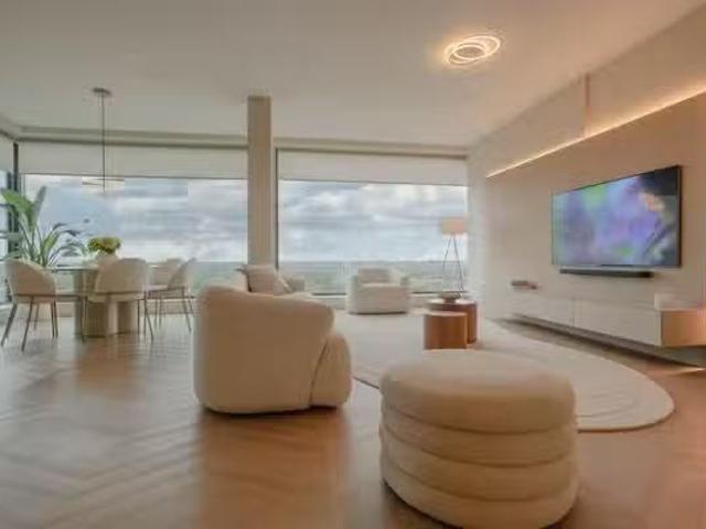 Woning te koop in Loosduinen, Zuid Holland
