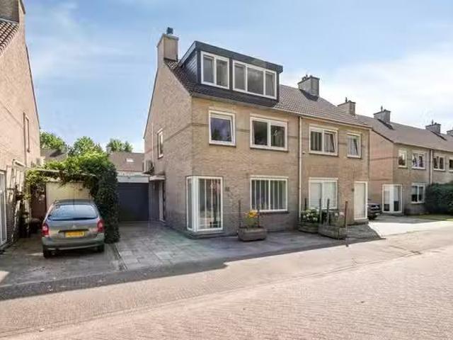 Woning te koop in Almere-haven, Flevoland