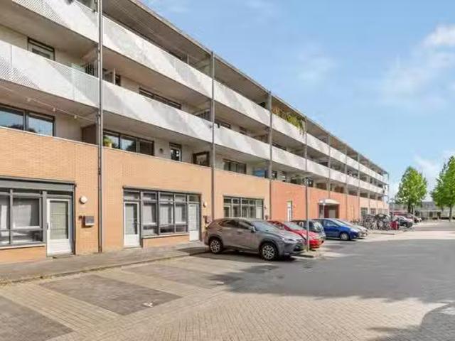 Landhuis te koop in Almere, Regenboogbuurt