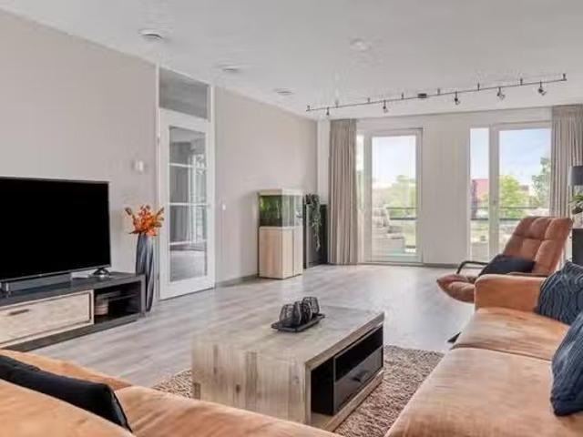 Woning te koop in Wateringse Veld, Den Haag