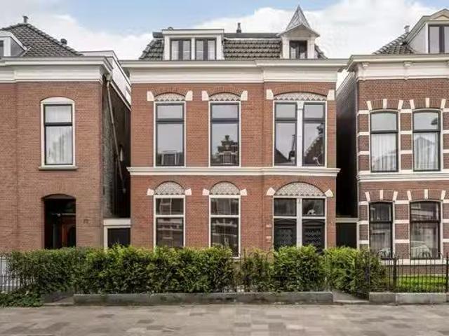 Landhuis te koop in Vlaardingen