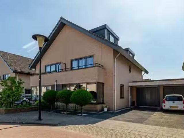 Woning te koop in IJsselmonde, Rotterdam