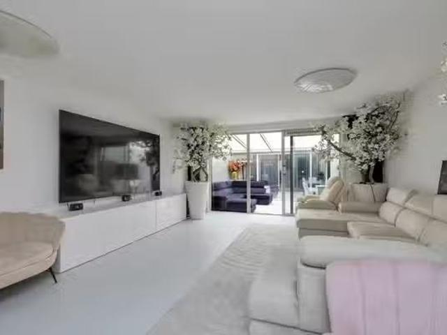 Woning te koop in Almere-haven, Flevoland