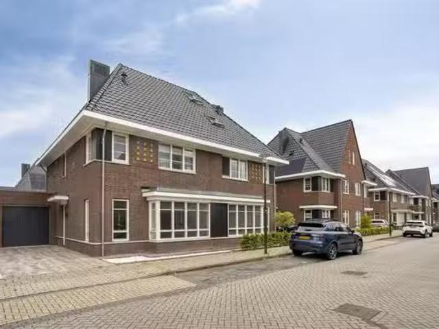 Woning te koop in Stratum, Noord Brabant