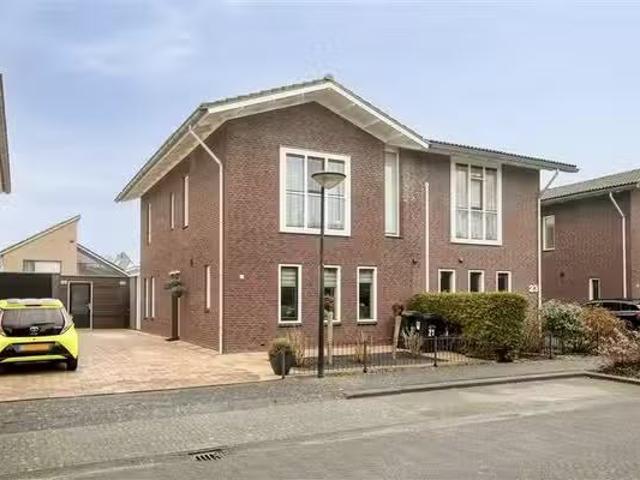 Woning te koop in Eilandenbuurt, Almere-haven